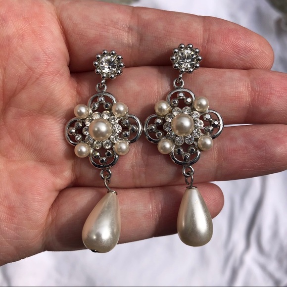 9 pair lot // PEARL & RHINESTONE fashion earring set - Picture 3 of 7